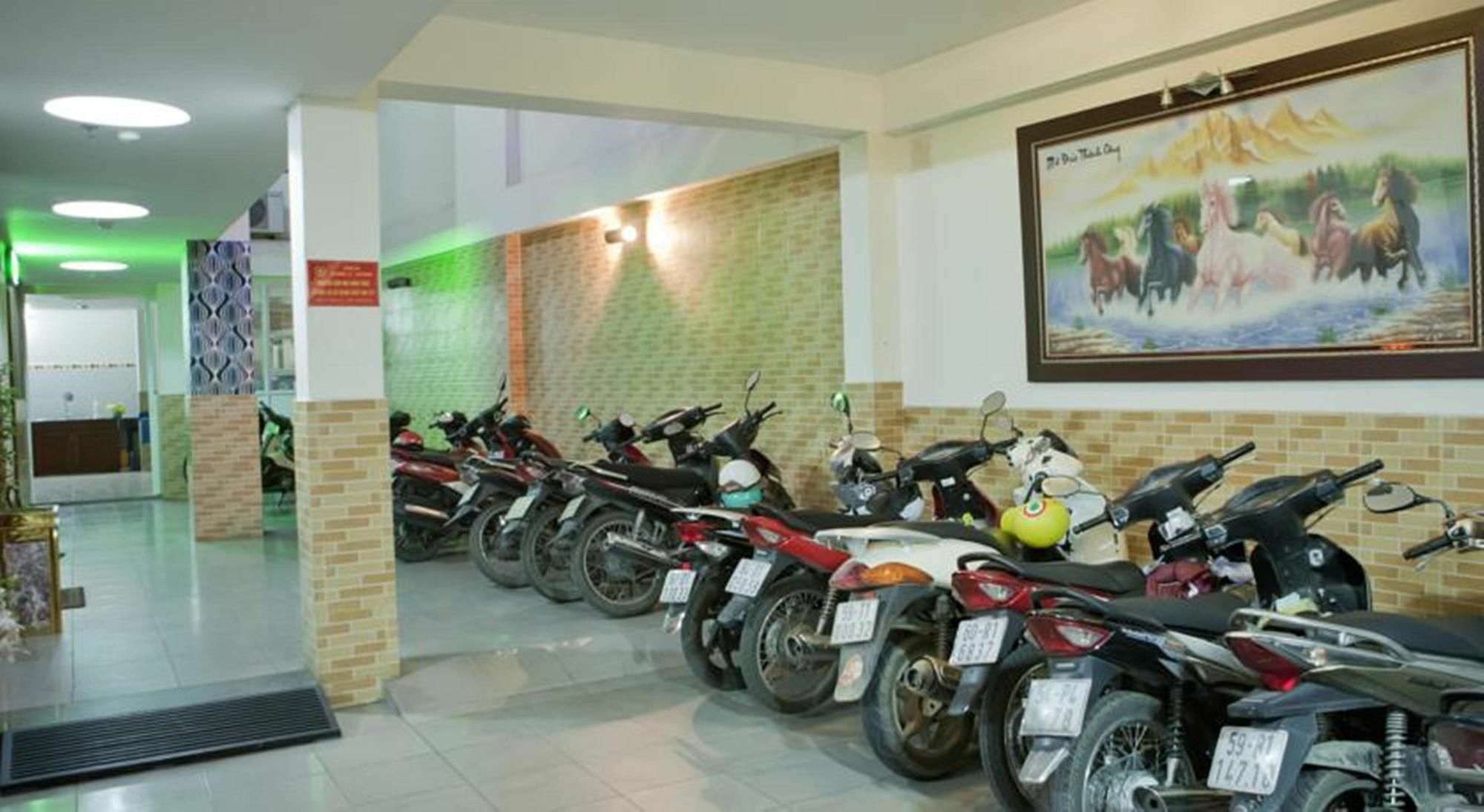 Hung Anh Hotel Hô Chi Minh-Ville Extérieur photo